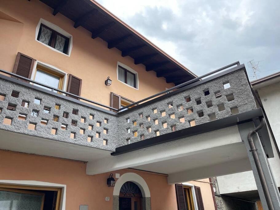 Casa Vacanze La Torre Malonno Екстериор снимка